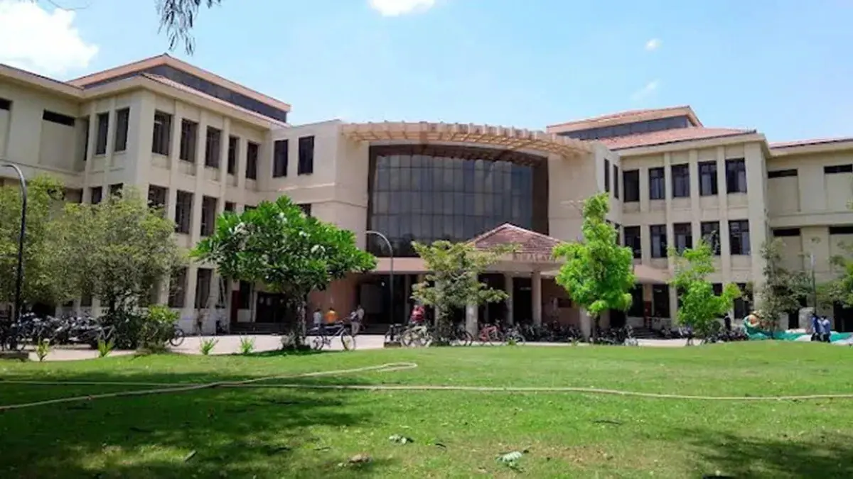 IIT Madras campus and student life